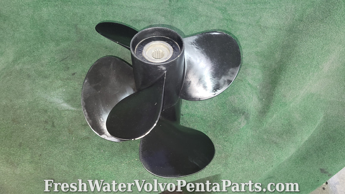 New Volvo Penta B3  854824 B3  854832 propellers 290 dp-A dp-C Dp-D1 Dp-E Props